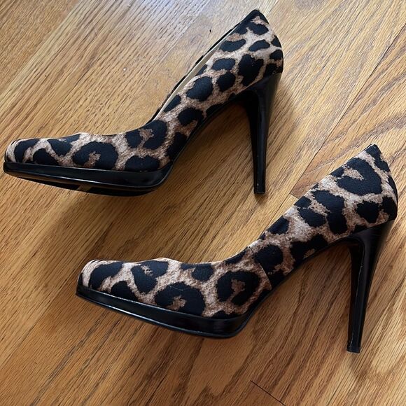 NINE WEST Leopard Faux Stiletto Platform Pumps- 8M - Picture 8 of 16